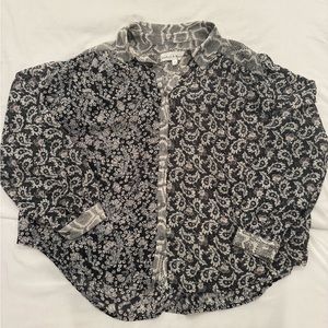 Chelsea & Theodore Oversized Button-up Medium